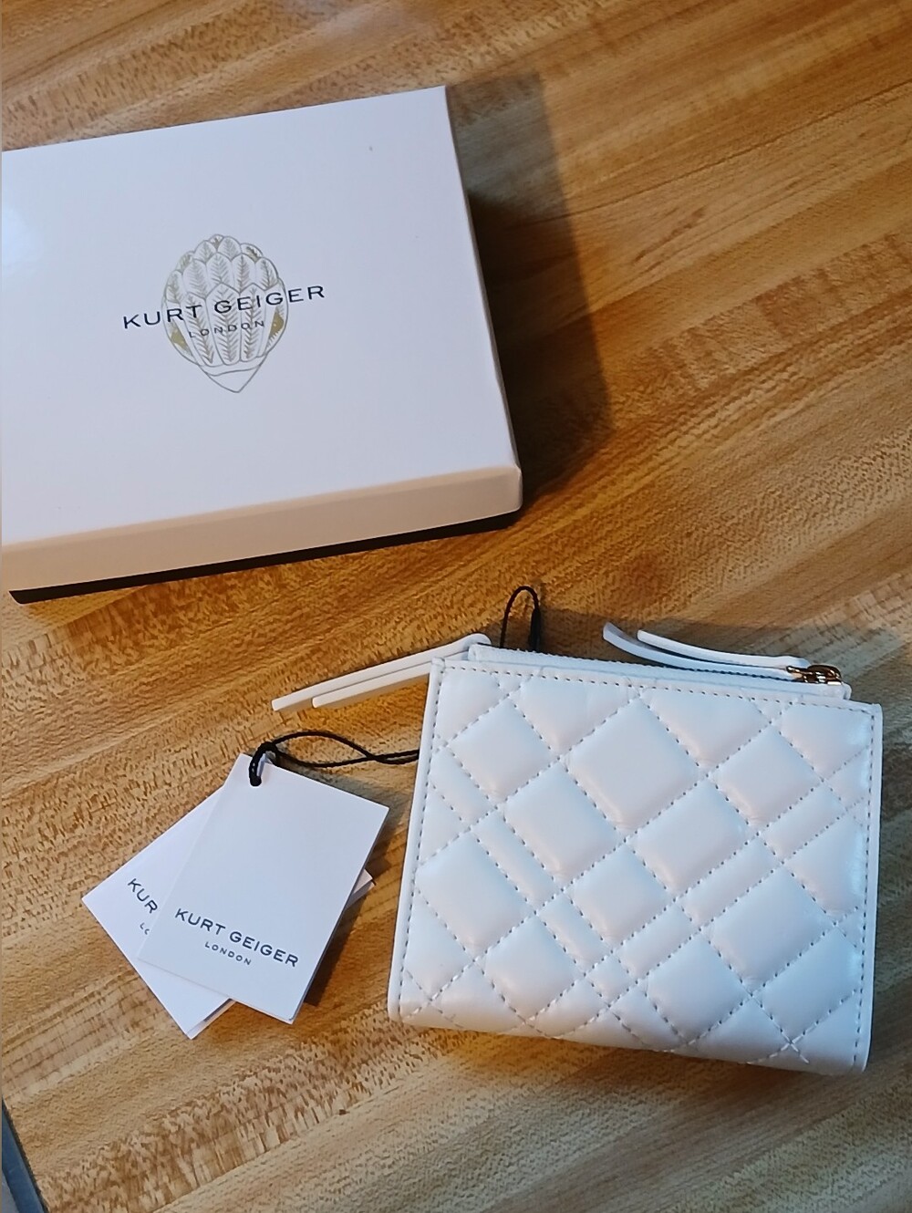 Kurt Geiger NWT/NIB White Quilted Snap Wallet W/Zip Top